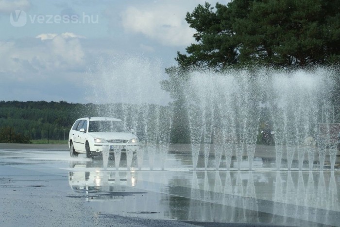 Félelem a vezetéstől 10 | Vezess Egy jó tréning magabiztossá tehet