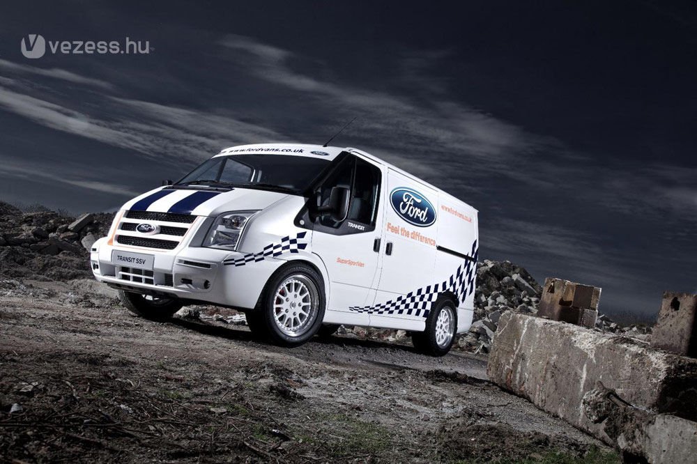 Ford Transit száguldó futároknak 4