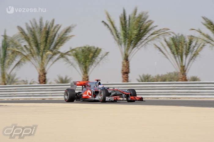 F1: Bahrein ködösít 2 F1: Bahrein ködösít 2