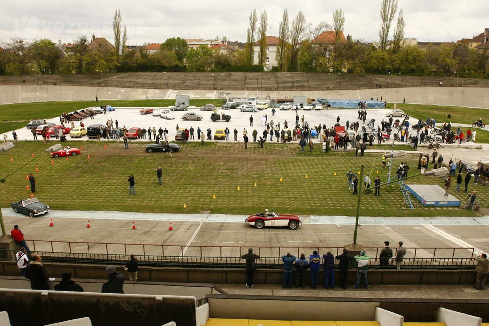 A mezőny az Oldtimer Expón, a fővárosi Vasúttörténeti Parkban lesz látható