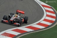 Kisebb gondok voltak a McLaren balanszával Sanghajban