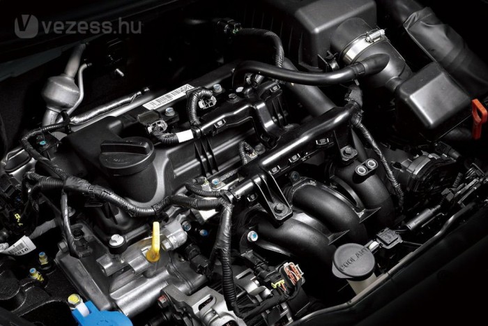 Teletank tízezerért – videó 9 | Vezess Ez pedig a kis háromhengeres, amelynek teljesítménye bőven elég városban és országúton a tonnánál könnyebb Picanto számára. Az autópálya már inkább a négyhengeres vadészterülete. A háromhengeresből készül a gázos változat, amelynek ára már van, de csak később lesz elérhető