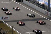 F1: A gumistratégia döntött Kínában 58