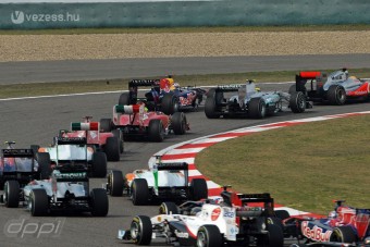 F1: A gumistratégia döntött Kínában