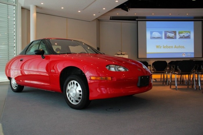 Vezettük: Opel Ampera, elektromos Meriva, Opel FCV 9 | Vezess A General Motors ős-villanyautója, az EV-1