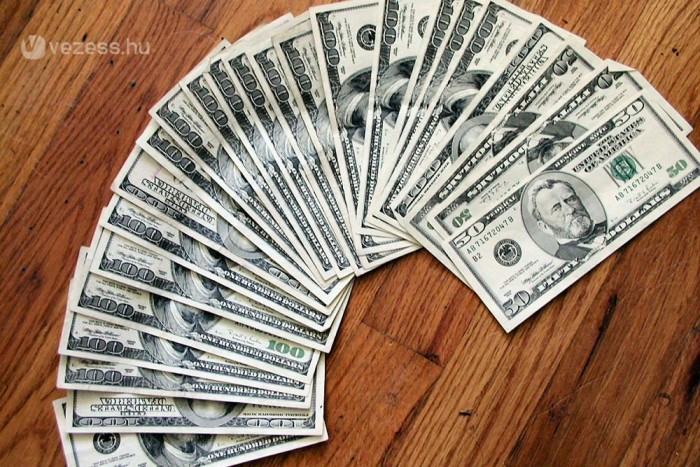 Negyedmilliót adott vissza a buszsofőr