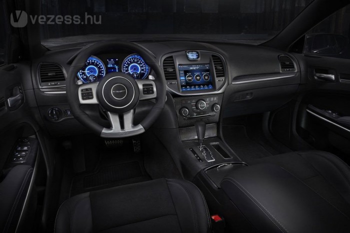 Megérkezett a legkezesebb Chrysler 7