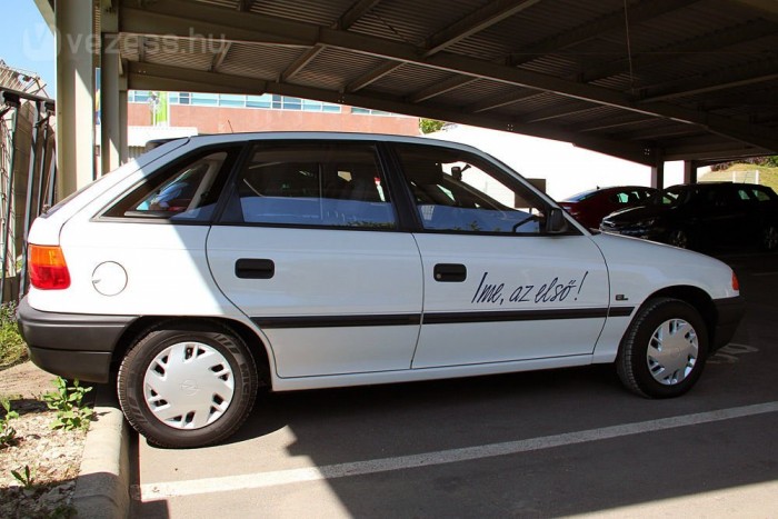 Szabad ég alatt az első szentgotthárdi Astra 6 | Vezess Ritkán éri nap, rendszerint a Közlekedési Múzeum árnyas termében hűsöl