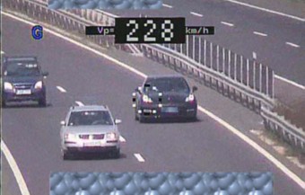 Tíz perc alatt három traffipax mérte be