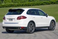 Jobban gyorsul a Porsche Cayenne Turbo 9