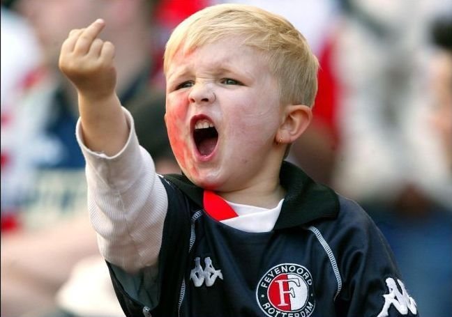 A győztes csapat szurkolói ne vezessenek!