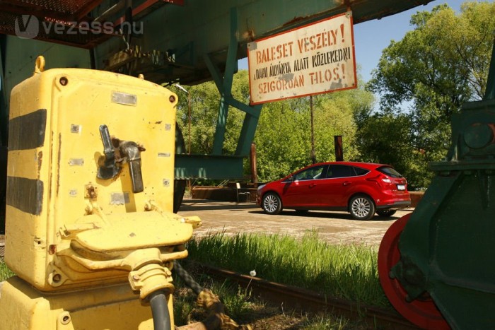 Titanium kivitelben 6 260 000 Ft a turbós benzines, 6 240 000 Ft a TDCi dízel ára