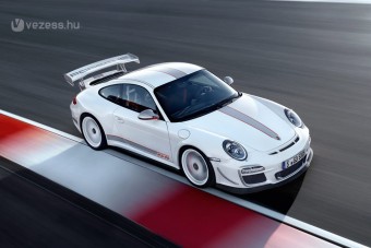 Versenymotor az utcai Porschéba