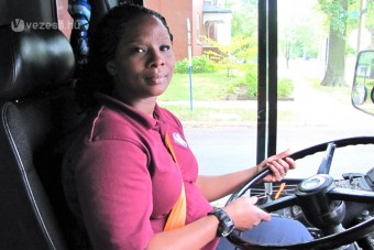 Új szolgáltatás: ingyen buszozás női sofőrrel