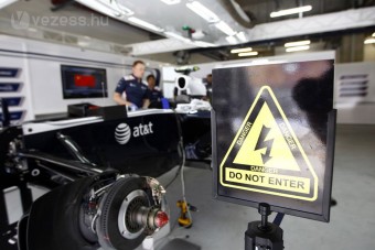 F1: Év végén ejtik a KERS-t?