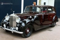 Rolls-Royce-ban utazott a menyasszony 22