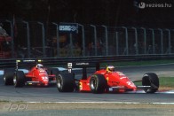 Alboreto vezet Berger előtt Monzában. Ez volt az egyetlen Ferrari-siker 1988-ban