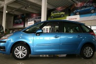 Átvette a vezetést az Opel idehaza 283