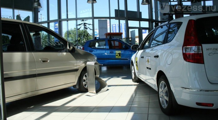 Csökkent az autóértékesítés az EU-ban 6