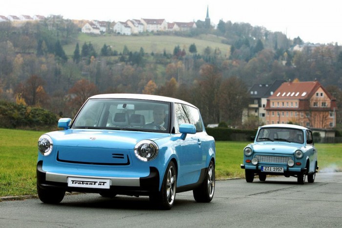 Elkezdődött az állami autók cseréje 7 A nevet és a formát is föltámasztották volna, de túlságosan költséges lett volna. A Trabant nt nagy lelkesedést váltott ki 2009-ben