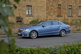 Hihetetlen fogyasztás az új E Merciben