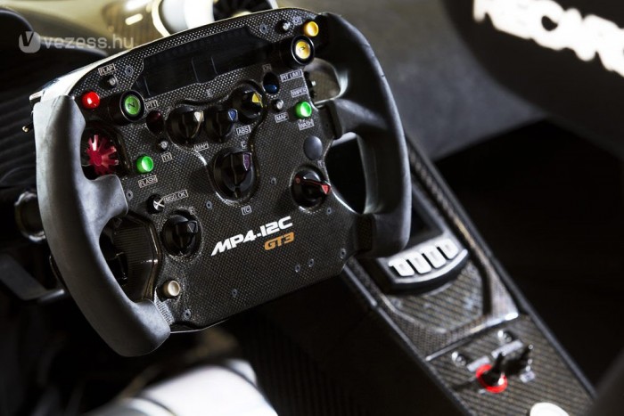 F1 szimulátorból jön a McLaren GT autója 7 F1 szimulátorból jön a McLaren GT autója 7