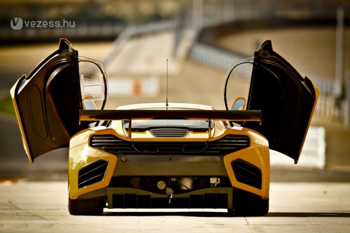 F1 szimulátorból jön a McLaren GT autója 6 F1 szimulátorból jön a McLaren GT autója 6