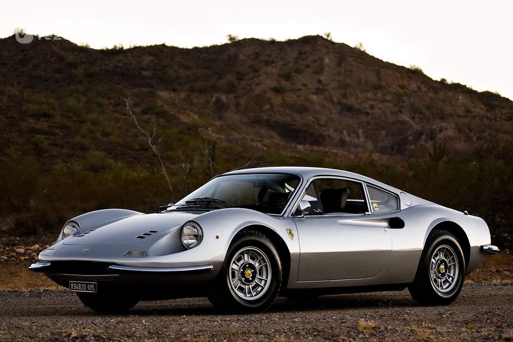 45211_351339_1000x700.jpg | Vezess A Ferrari Dinóban V6-os motor volt