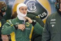 F1: Buttoné a második edzés 62