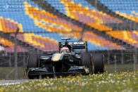 F1: Buttoné a második edzés 80