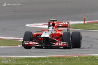 F1: Buttoné a második edzés 82