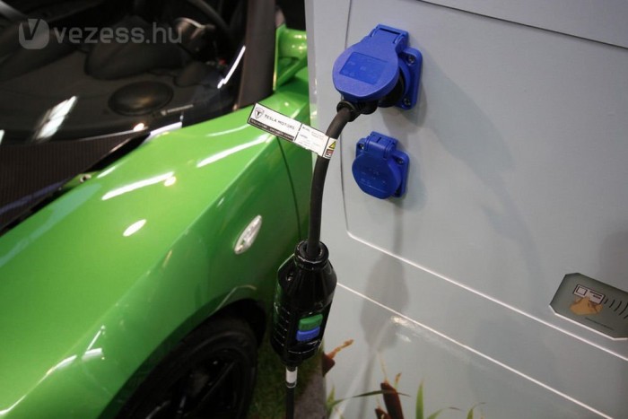 Akár fél óra alatt is feltölthető