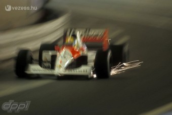 Senna behúzta a negyediket is