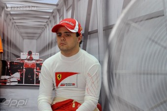 F1: Massa tart a Mercedestől