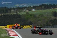 F1: Vettelék alázták a mezőnyt az időmérőn 18