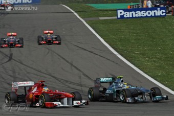 F1: Előzésből is megárt a sok?