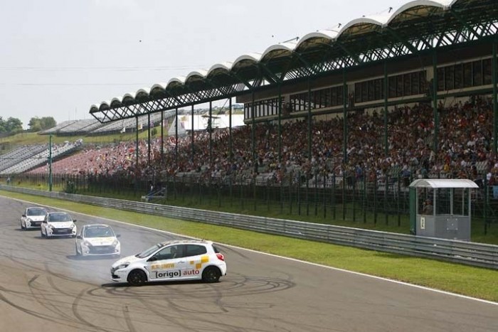 Ingyenes F1-bemutató a Hungaroringen 7 | Vezess Ingyenes F1-bemutató a Hungaroringen 7