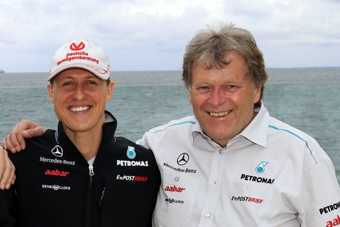 F1: A Mercedes kiáll Schumi mellett 4
