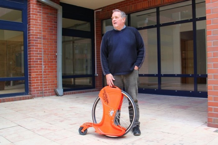 Gördeszka biciklikerékkel 7 | Vezess Göczey András, feltaláló, civilben építész