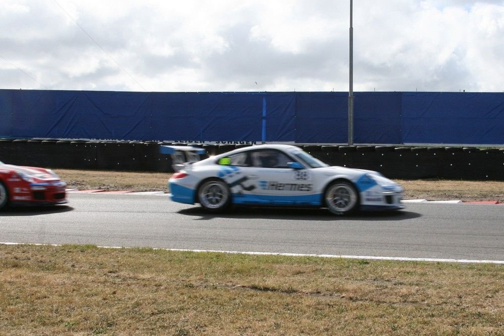 A Porche Carrera kupa, ebben többnyire unatkozó milliomosok indulnak