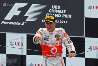 F1: Hamiltonnak 15 milliárdja van