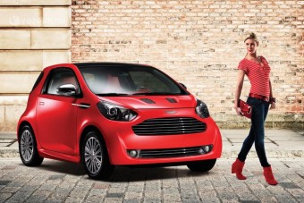 Villanyautót készít az Aston Martin