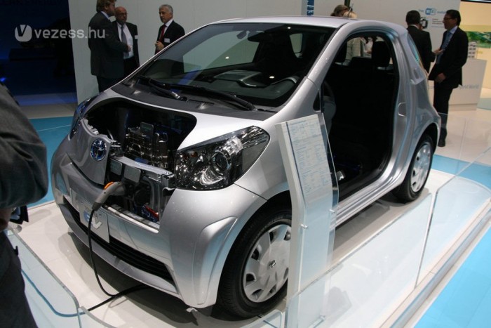 Villanyautót készít az Aston Martin 3 | Vezess Villanyautót készít az Aston Martin 3