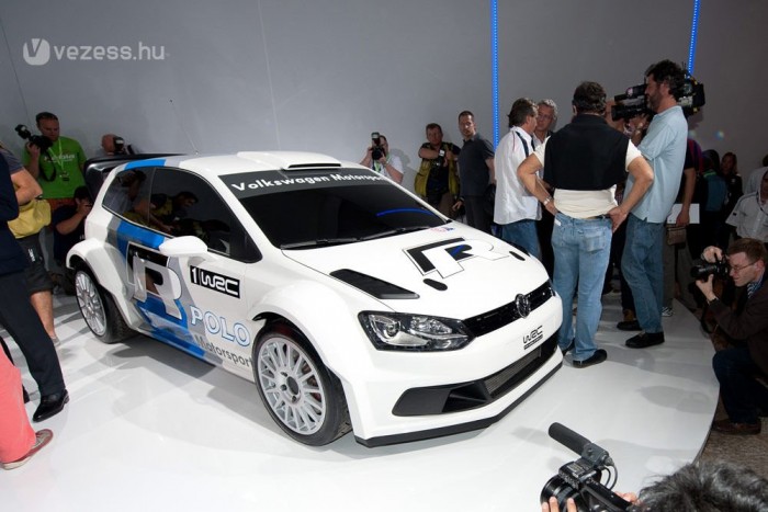 Carlos Sainz fejleszti a Volkswagen WRC-t 5