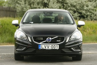 Egy eszelős svéd: Volvo S60 T4