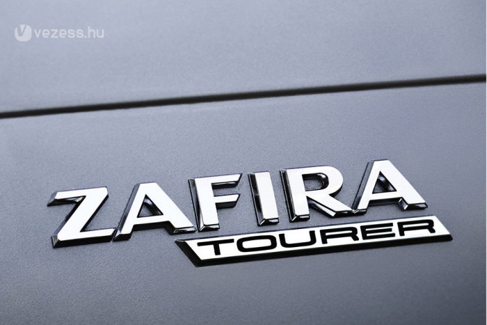 Itt az új Opel Zafira Tourer 6