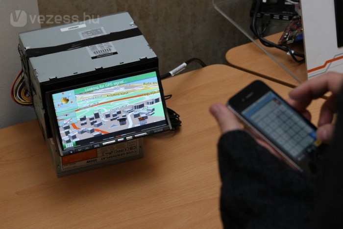 A jövő: telefonos és beépített navigáció