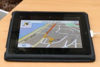 Azért iPad-en navigálni elég vicces dolog