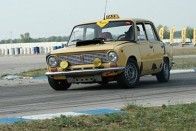 A magyar őrület, a Lada V8 driftautó