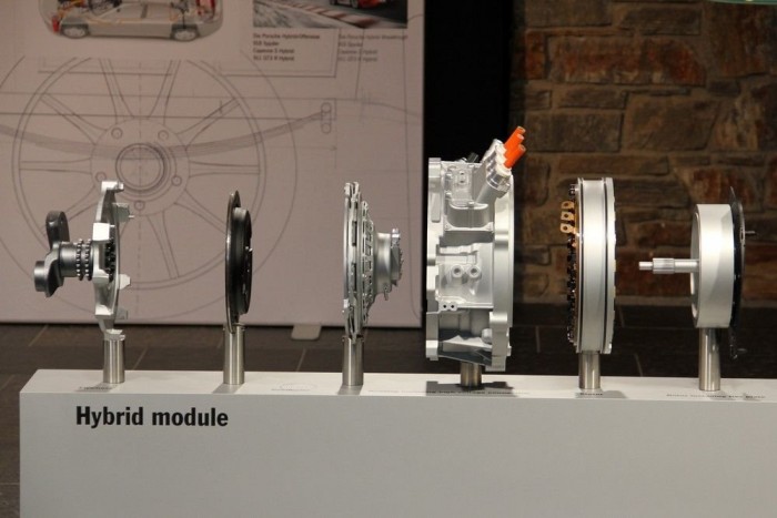 Pofonegyszerűnek tűnik, miért nem hibrid minden autó vajon?